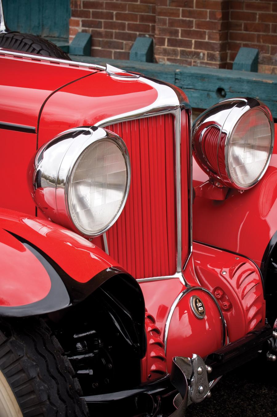 Детали экстерьера Cord L-29 Convertible 1930 года  (фото 9 из 47)